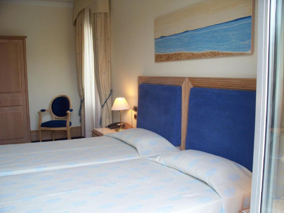 Twin Room,1466169689:JPEG