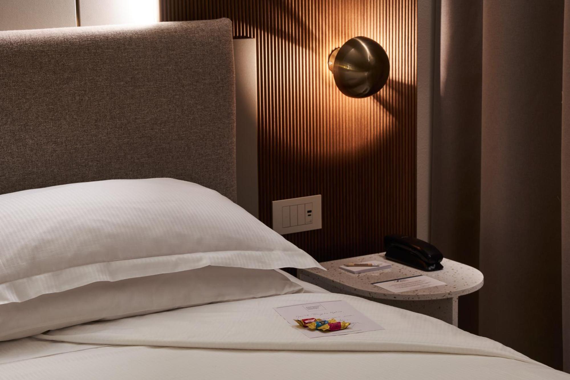 Double or Twin Room Sea View