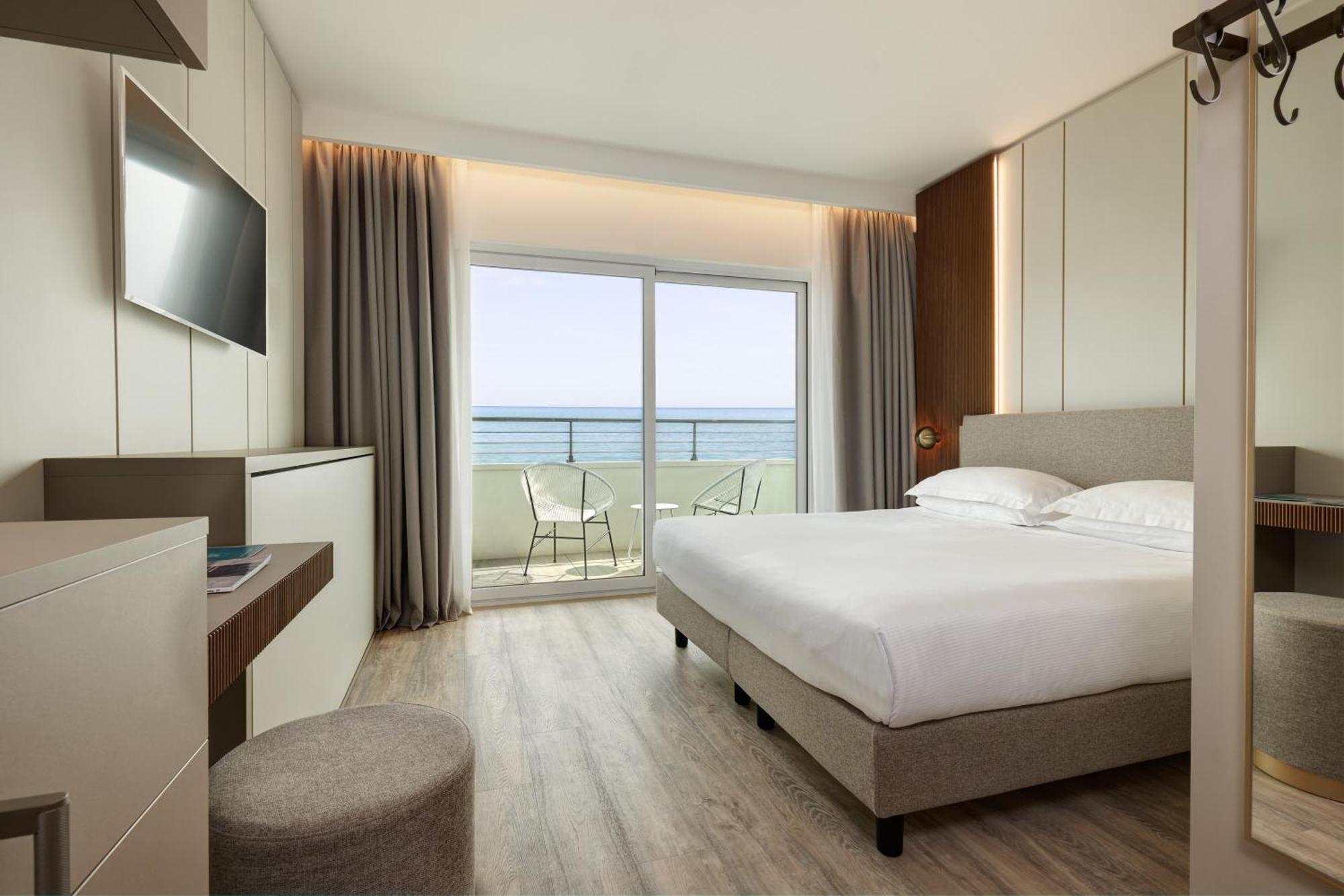 Double Room Extra Bed Sea View