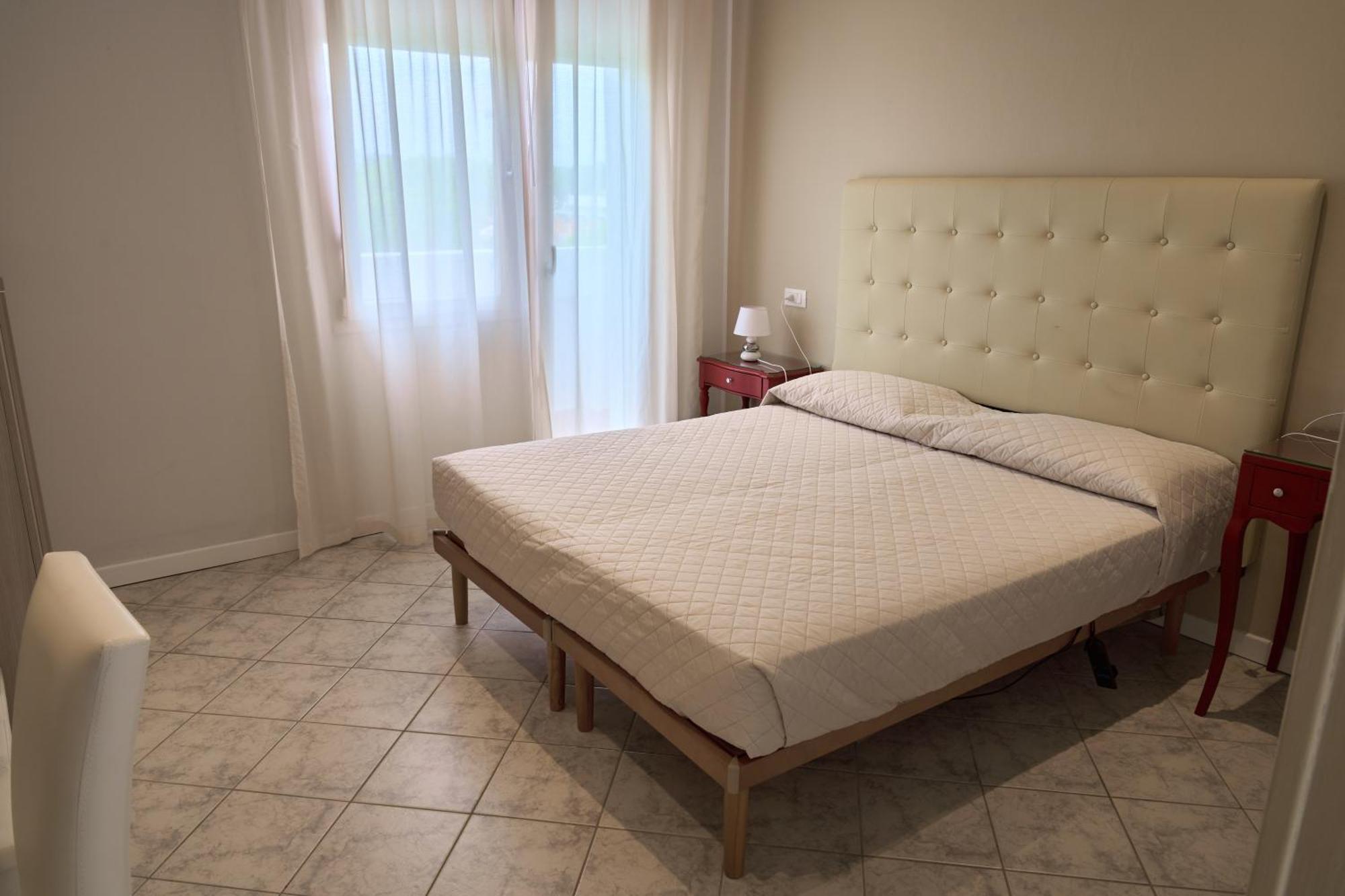 Double or Twin Room Side Sea View