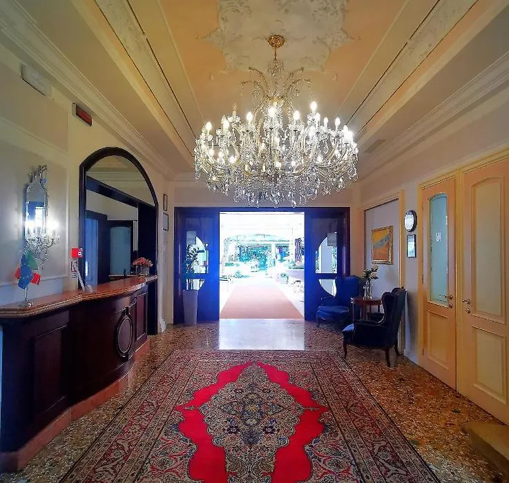 Hotel Edelweiss-1