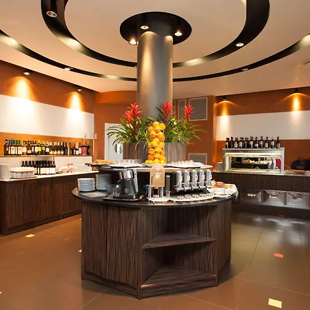 Hotel Adlon-2