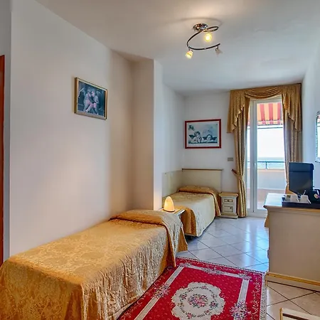 Hotel Elpiro-3